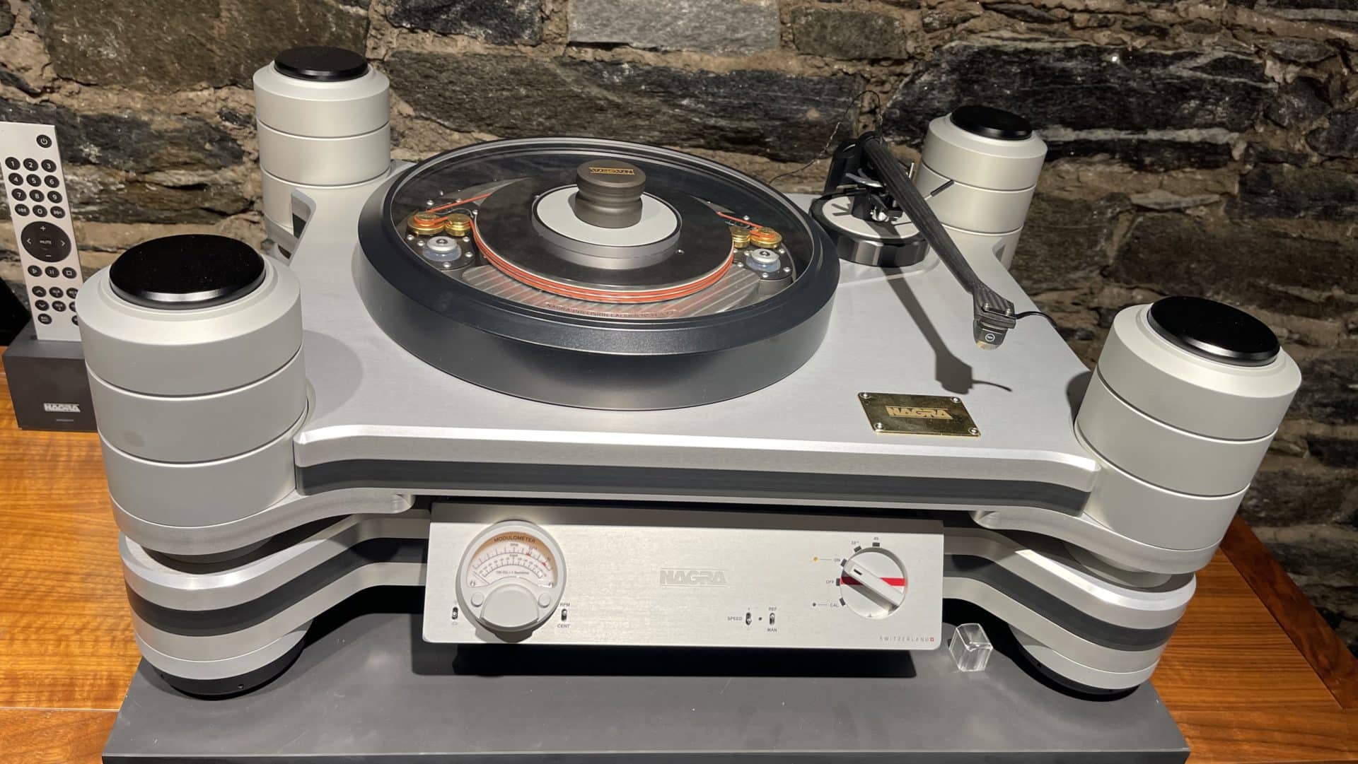 High End Audio dealer Brooklyn Bronx Queens Staten Island New York City USA Resolution Audio Video Reference Turntable HD AMP PREAMP DAC X Classic top best hifi gear